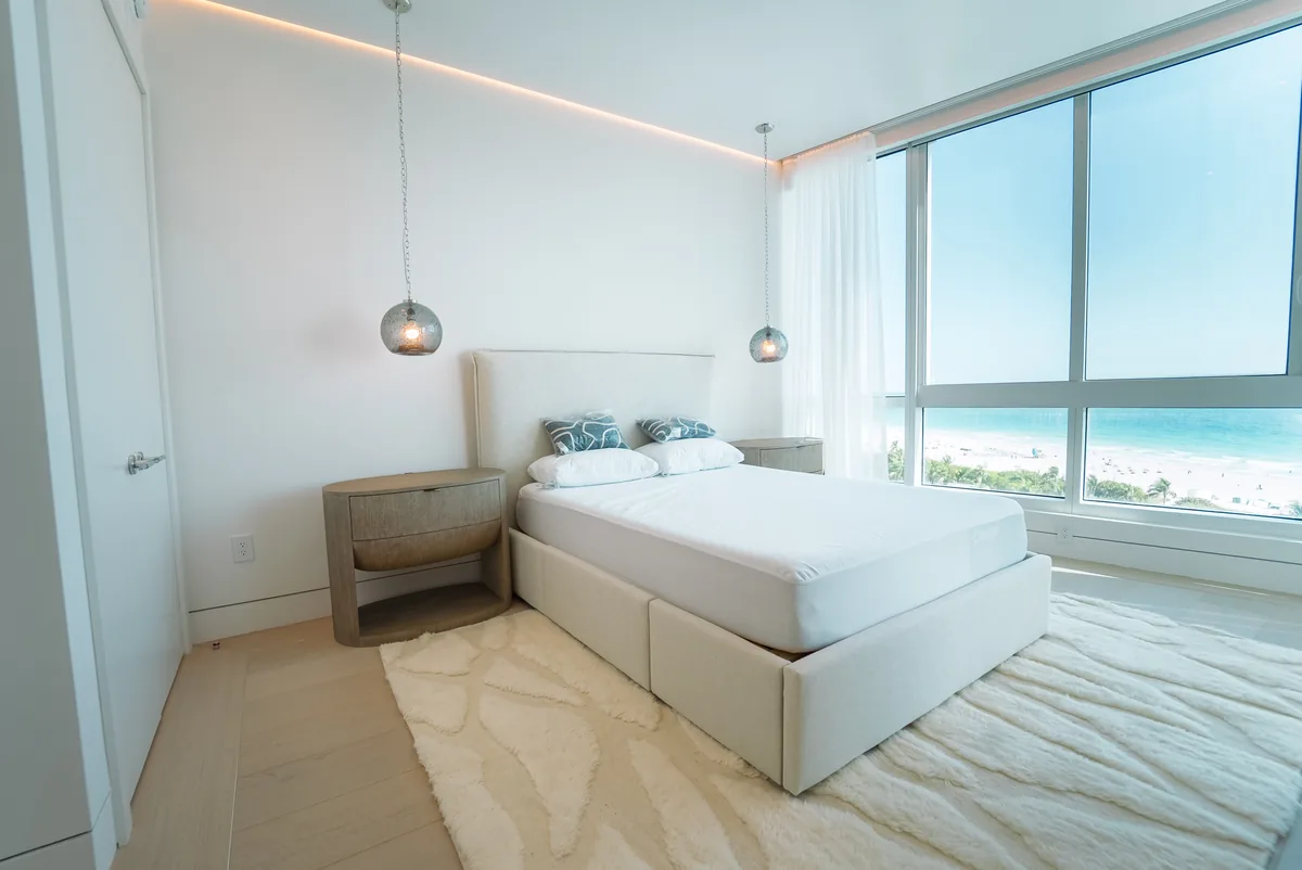 Guest bedroom with ocean view, Continuum South Tower, Miami Beach